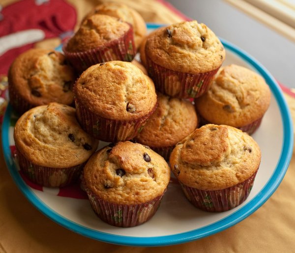Quels sont les critères pour sélectionner un moule à muffins en silicone pour des démoulages faciles?