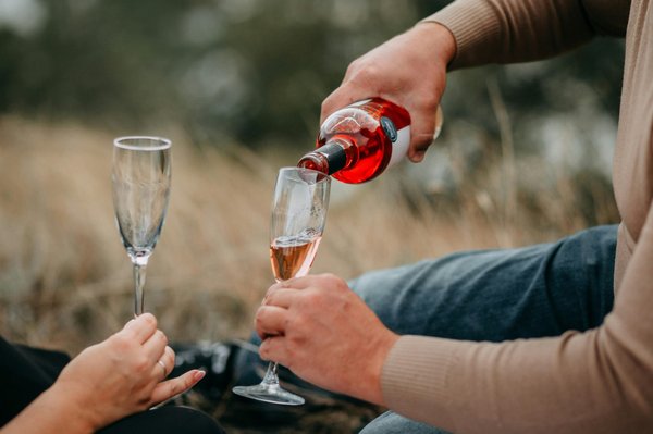 Prix du vin rosé : guide pour dénicher les meilleures offres